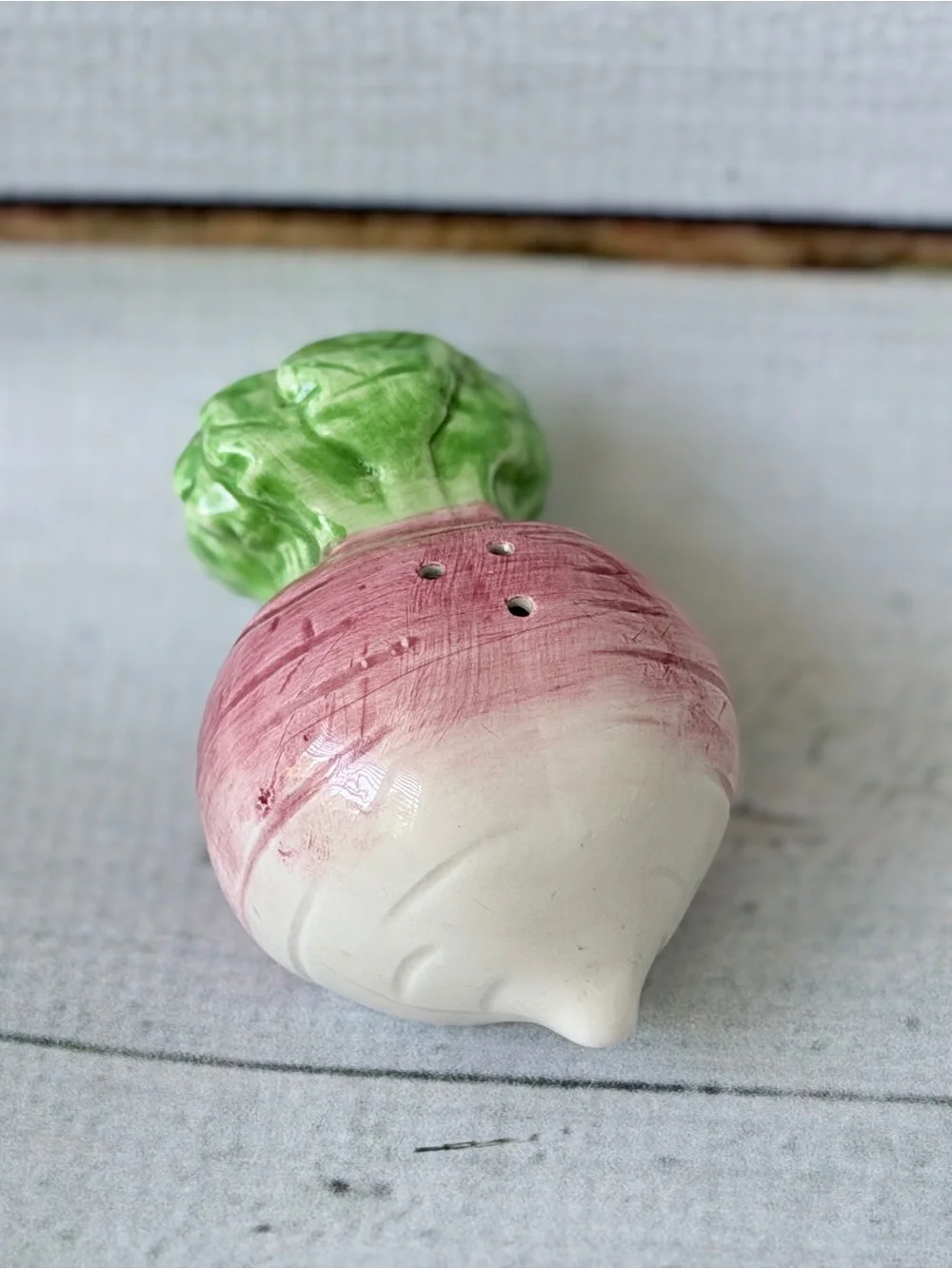 Ceramic Radish Salt and Pepper Shaker Set with Leaf Tray - Pink Green